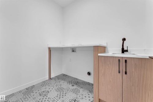 247 166 Avenue, Edmonton, AB - Indoor Photo Showing Other Room