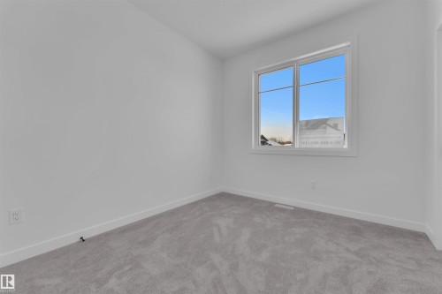 247 166 Avenue, Edmonton, AB - Indoor Photo Showing Other Room