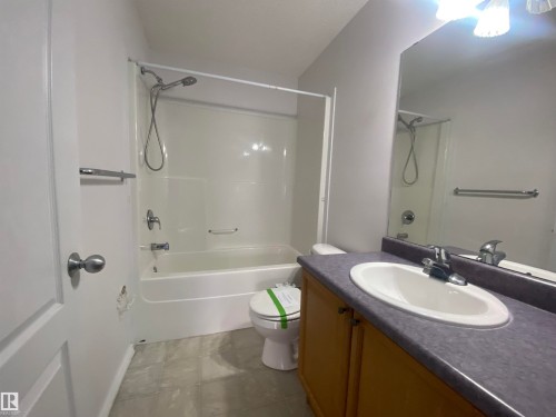 206 16715 100 Avenue, Edmonton, AB - Indoor Photo Showing Bathroom