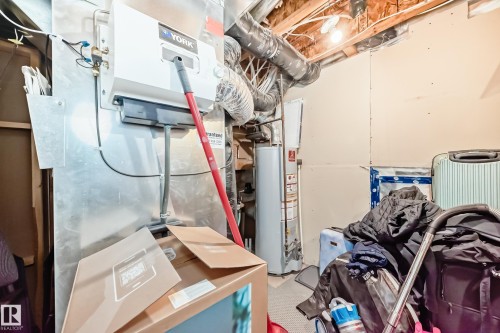 5819 Sutter Place, Edmonton, AB - Indoor Photo Showing Basement