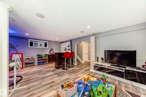 5819 Sutter Place, Edmonton, AB - Indoor