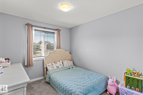219 42 Avenue, Edmonton, AB - Indoor Photo Showing Bedroom