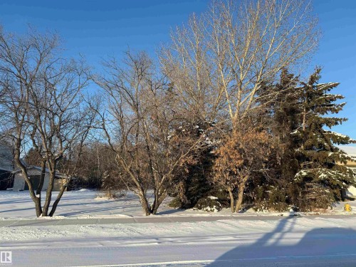 5318 Railway Avenue, Elk Point, AB 