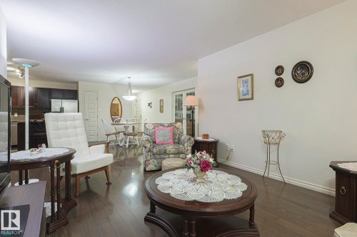 120 7909 71 Street, Edmonton, AB - Indoor Photo Showing Living Room