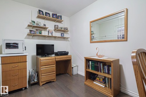 120 7909 71 Street, Edmonton, AB - Indoor Photo Showing Office