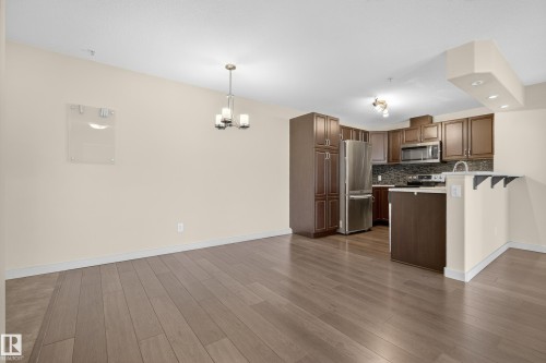 343 11505 Ellerslie Road, Edmonton, AB - Indoor Photo Showing Kitchen