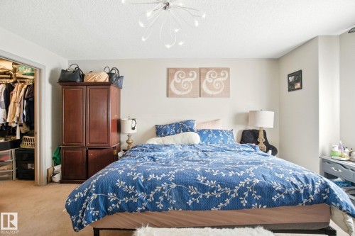 1820 34 Avenue, Edmonton, AB - Indoor Photo Showing Bedroom