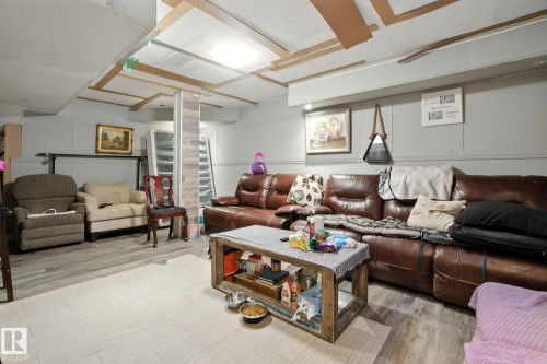 1820 34 Avenue, Edmonton, AB - Indoor Photo Showing Living Room