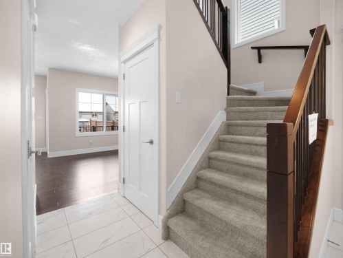 8579 Cushing Place, Edmonton, AB - Indoor Photo Showing Other Room