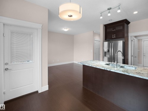 8579 Cushing Place, Edmonton, AB - Indoor Photo Showing Kitchen