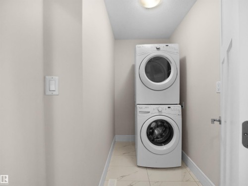 8579 Cushing Place, Edmonton, AB - Indoor Photo Showing Laundry Room