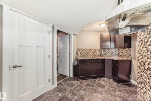 3620 167B Avenue, Edmonton, AB - Indoor