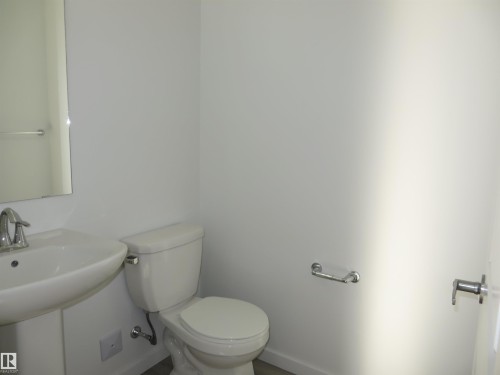 23 Sturtz Place, Leduc, AB - Indoor Photo Showing Bathroom