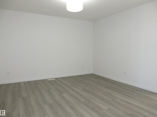 23 Sturtz Place, Leduc, AB - Indoor Photo Showing Other Room