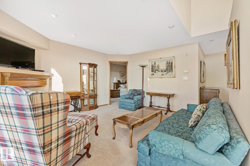 506 182 Haddow Close, Edmonton, AB - Indoor Photo Showing Living Room