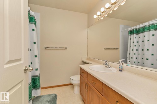 506 182 Haddow Close, Edmonton, AB - Indoor Photo Showing Bathroom