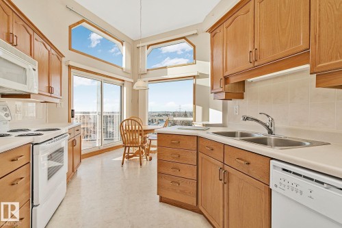 506 182 Haddow Close, Edmonton, AB - Indoor Photo Showing Kitchen With Double Sink