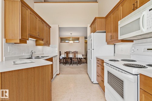 506 182 Haddow Close, Edmonton, AB - Indoor Photo Showing Kitchen With Double Sink