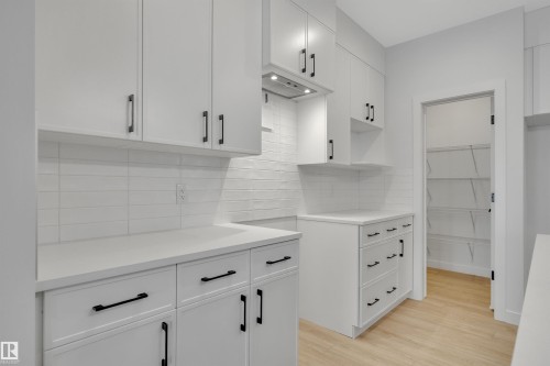 22556 87 Avenue, Edmonton, AB - Indoor