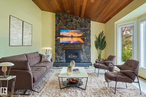 103 Wolf Willow Crescent, Edmonton, AB - Indoor Photo Showing Living Room With Fireplace