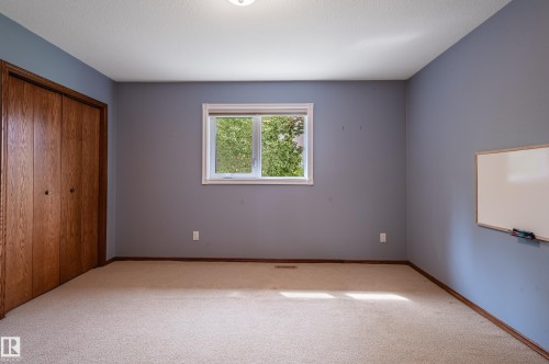 103 Wolf Willow Crescent, Edmonton, AB - Indoor Photo Showing Other Room