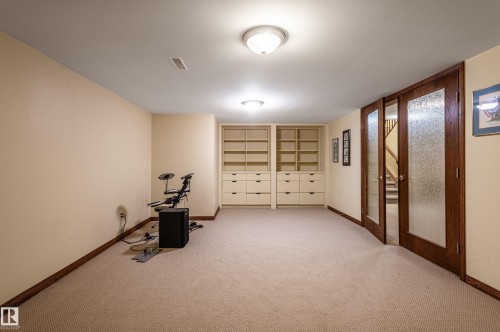 103 Wolf Willow Crescent, Edmonton, AB - Indoor Photo Showing Other Room