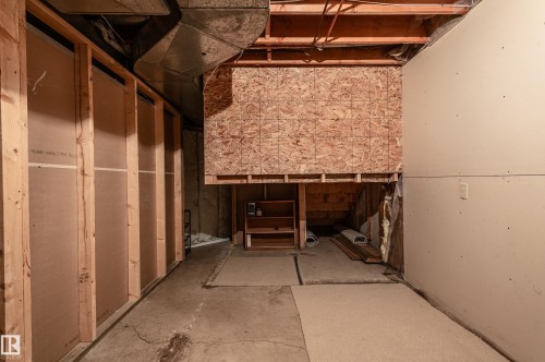 103 Wolf Willow Crescent, Edmonton, AB - Indoor