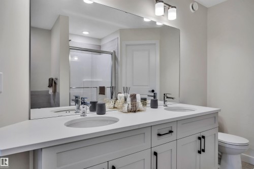 304 Juniper Cove, Leduc, AB - Indoor Photo Showing Bathroom
