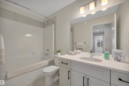 304 Juniper Cove, Leduc, AB - Indoor Photo Showing Bathroom