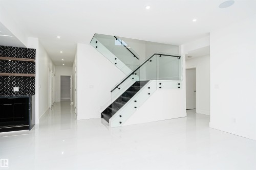 20 Easton Close, St. Albert, AB - Indoor Photo Showing Other Room