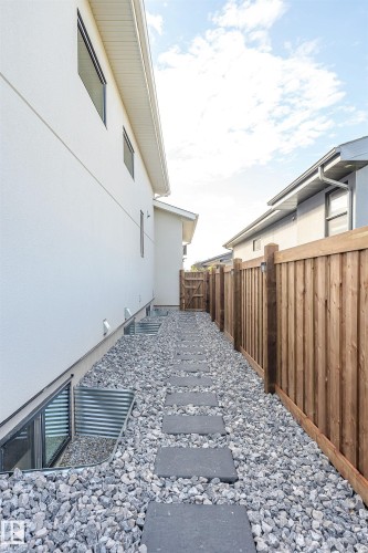 20 Easton Close, St. Albert, AB - Outdoor With Exterior