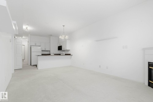 305 8488 111 Street, Edmonton, AB - Indoor