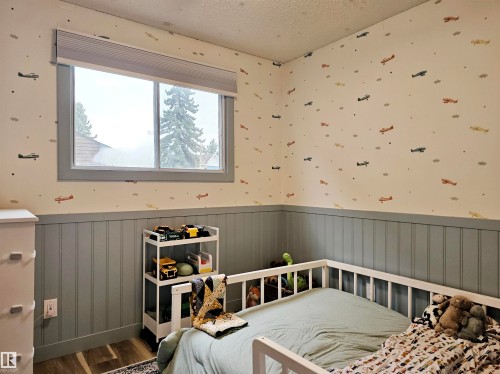 127 Grand Meadow Crescent, Edmonton, AB - Indoor Photo Showing Bedroom