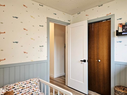 127 Grand Meadow Crescent, Edmonton, AB - Indoor Photo Showing Other Room