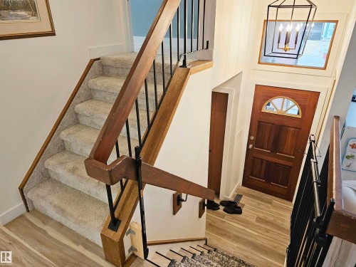 127 Grand Meadow Crescent, Edmonton, AB - Indoor Photo Showing Other Room