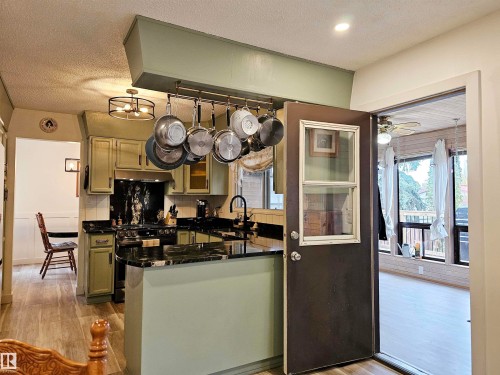 127 Grand Meadow Crescent, Edmonton, AB - Indoor