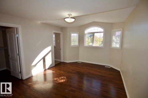 9714 102 Avenue, Morinville, AB - Indoor Photo Showing Other Room