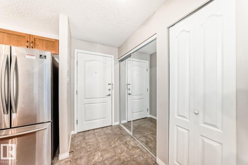 1132 9363 Simpson Drive, Edmonton, AB - Indoor Photo Showing Other Room