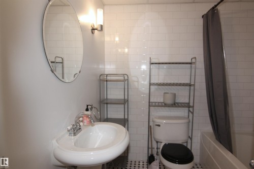 311 10134 100 Street, Edmonton, AB - Indoor Photo Showing Bathroom