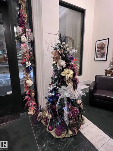 311 10134 100 Street, Edmonton, AB - Indoor Photo Showing Other Room