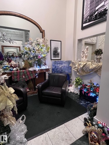 311 10134 100 Street, Edmonton, AB - Indoor Photo Showing Other Room