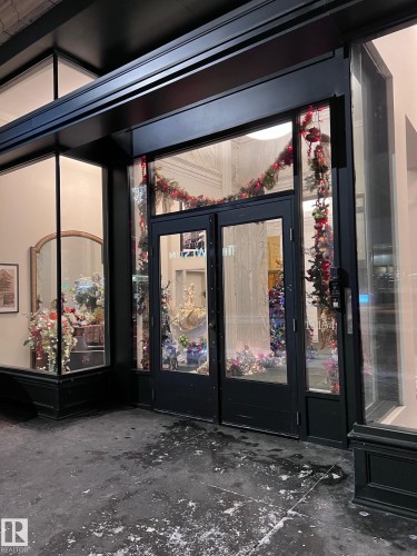 311 10134 100 Street, Edmonton, AB - 