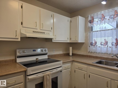 5419 45 Avenue, Drayton Valley, AB - Indoor Photo Showing Kitchen