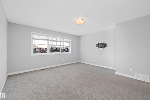 7310 Edgemont Way, Edmonton, AB - Indoor Photo Showing Other Room