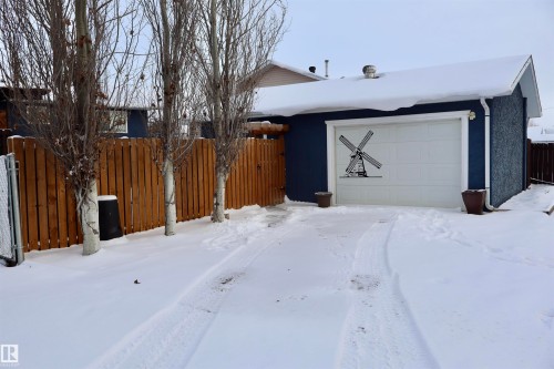 4505 58 Avenue, Barrhead, AB - Outdoor With Exterior