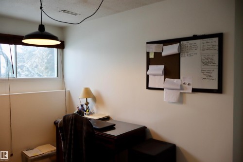 View of office area - 4505 58 Avenue, Barrhead, AB - Indoor