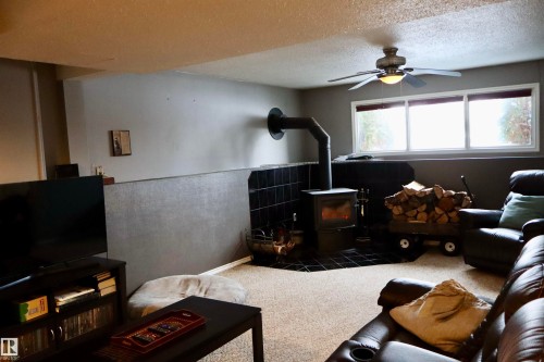 4505 58 Avenue, Barrhead, AB - Indoor