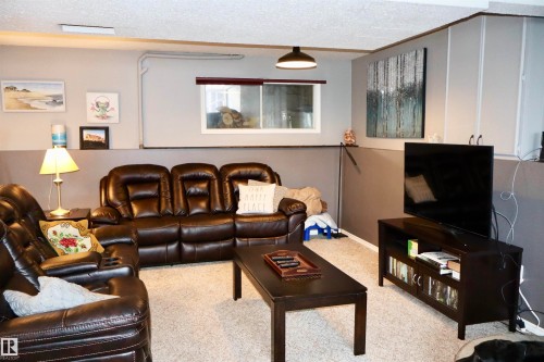 4505 58 Avenue, Barrhead, AB - Indoor Photo Showing Living Room