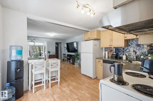 9705 87 Avenue, Edmonton, AB - Indoor Photo Showing Kitchen