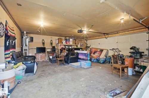 9705 87 Avenue, Edmonton, AB - Indoor Photo Showing Garage